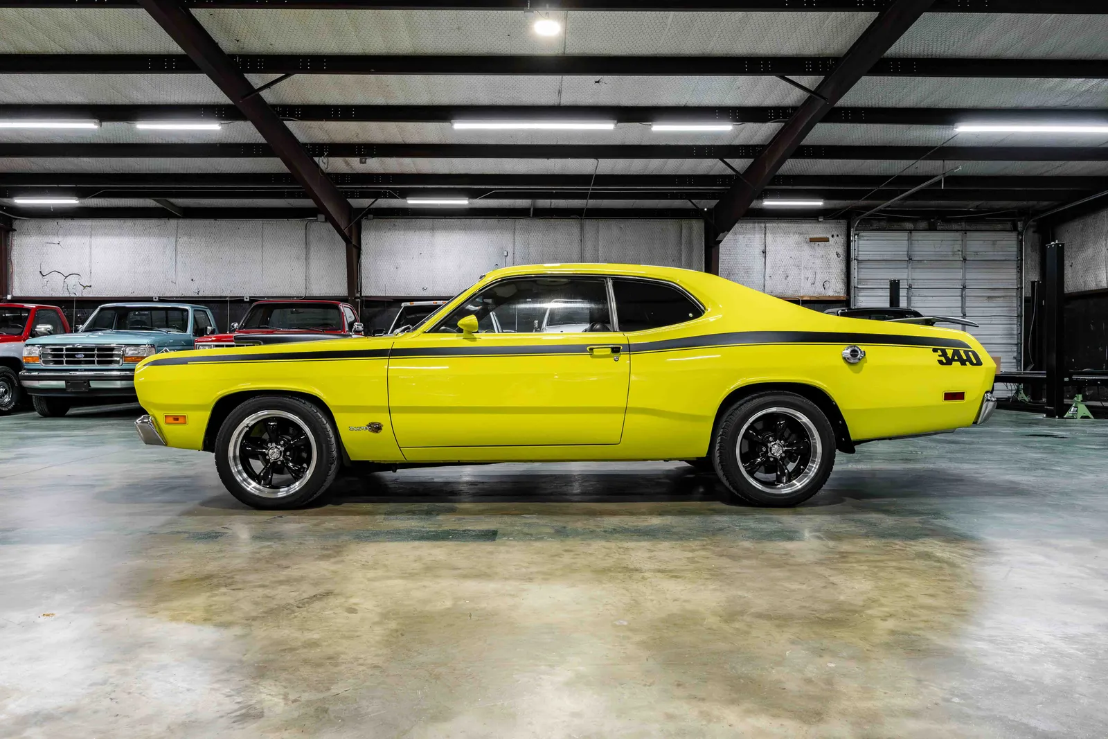 1971-Plymouth-Duster-Curious Yellow-VL29C1B233577-34.jpg